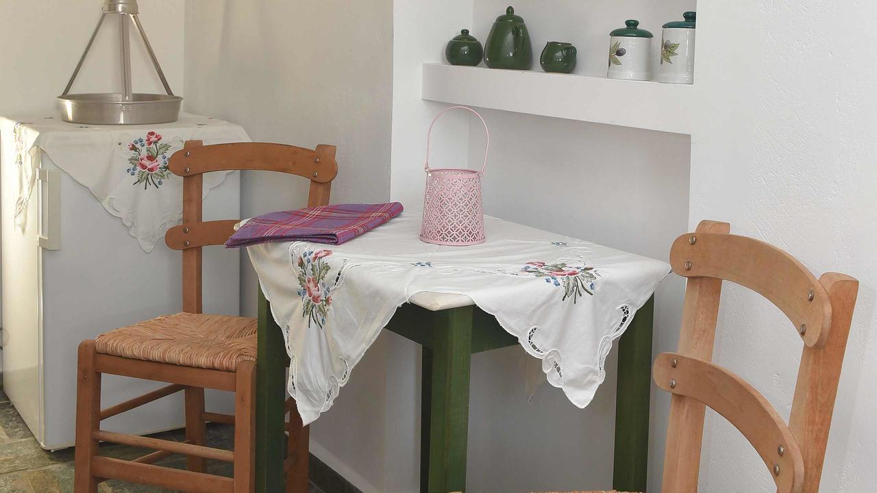 Anemos And Almyra Apartman Kíni Kültér fotó